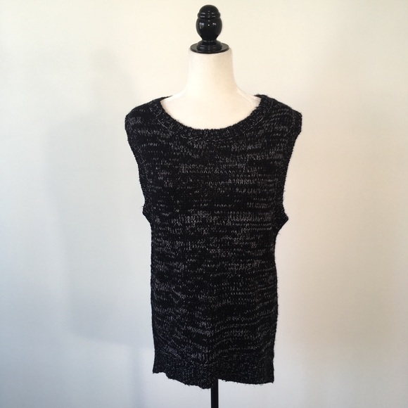 Black Sleeveless Sweater - Picture 1 of 4